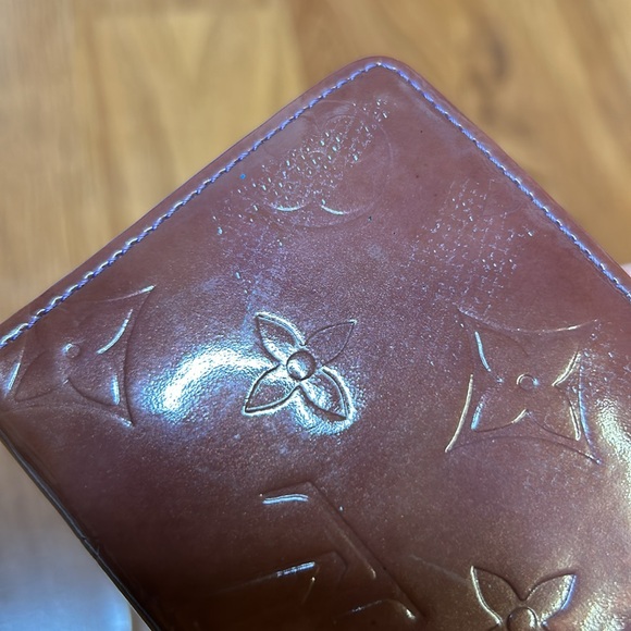 Authentic Louis Vuitton Ludlow Patent Leather Wallet
Card Case - Picture 13 of 16